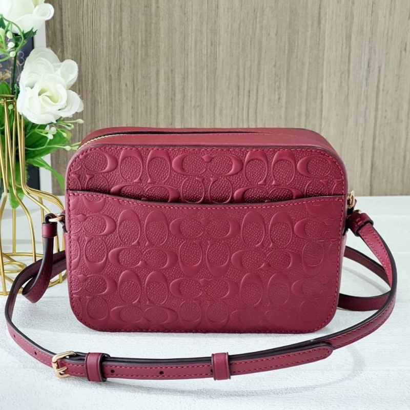 สด-ผ่อน-กระเป๋า-ทรงกล่อง-สีแดง-cherry-coach-c5897-coach-mini-camera-bag-in-signature-leather