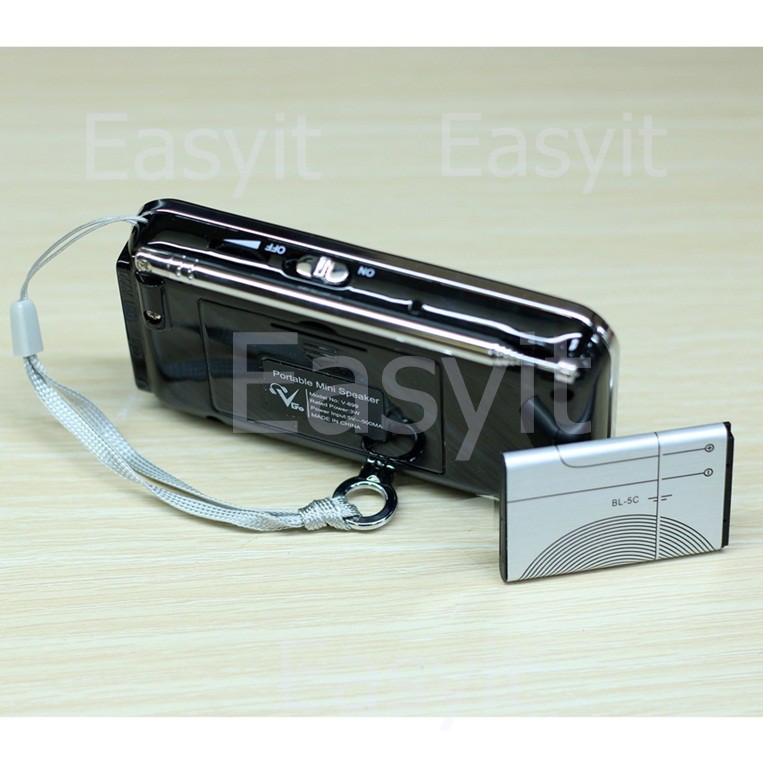 ภาพหน้าปกสินค้าลำโพงวิทยุพกพาV-899 สีดำ Mp3 อ่านUSBได้/อ่านMicro SD Cardได้ จากร้าน easyit บน Shopee