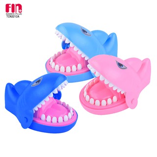 FIN Shark dentise toy ของเล่นฉลามงับนิ้่วแสนสนุก สีสันสดใส มีมอก.รับรอง มีให้เลือก  3 สีรุ่น TCN3212