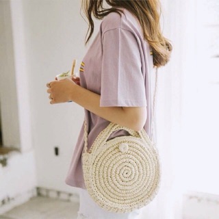 กระเป๋าสาน ทรงกลมขดหอย Shelly Beach Straw Bag