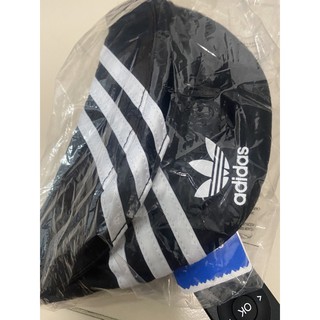 กระเป๋าadidas(สีดำลายขาว)