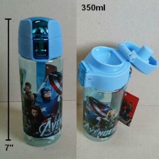 กระติกน้ำ เทดื่ม ลาย อเวนเจอร์ Avengers มีสายคล้องมือค่ะ ขนาดสูง 7 นิ้ว ความจุ 350ml