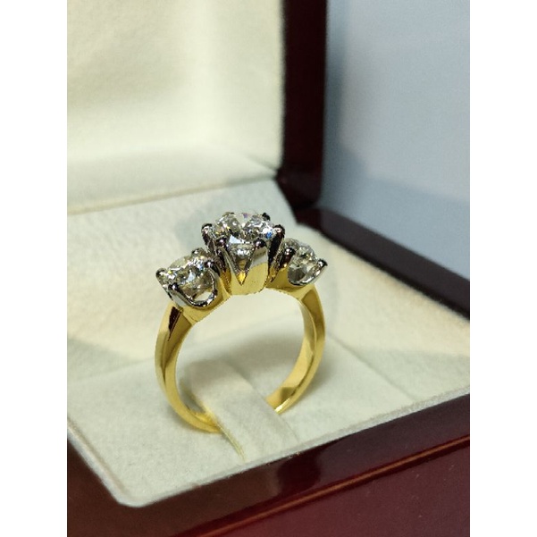 แหวนหญิงสวยๆ-เพชรชู-1-5กรัต