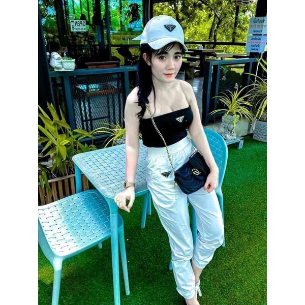 เซ็ท2ชิ้น-งานตามกระแส-เกาะอกติดอะไหล่พาด้า-prada-ผ้าร่องเล็ก-ผ้ายึดและนุ่มมากจ้า-เกาะอกมาพร้อมฟองนม