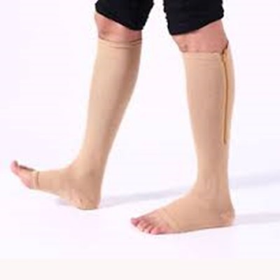 zip-sox-ถุงน่องมีซิปใส่สบาย-ช่วยลดการเกิดเส้นเลือดขอด-ลดอาการเมื่อยล้าเท้าจากการเดินหรือยืนเป็นเวลานาน