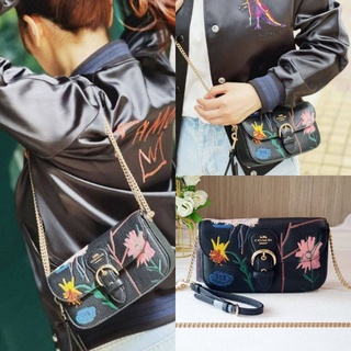 🎀 (สด-ผ่อน) กระเป๋าสะพายสายโซ่ สีขาว Coach C5612 / สีดำ COACH C5586 X Jean Michel Basquiat Kleo Crossbody