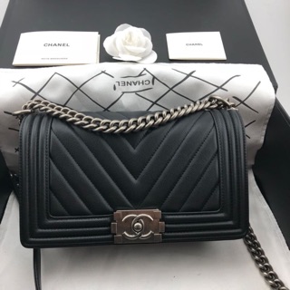 กระเป๋า Chanel boy chevron10 Original leather พร้อมส่งค่ะ