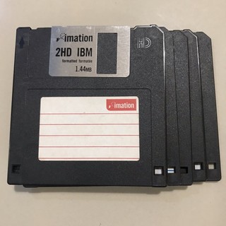 ภาพขนาดย่อของสินค้าแผ่นดิสก์ 3.5 มือสอง Floppy Disk 1.44MB คละรุ่น Format แล้วทุกแผ่น