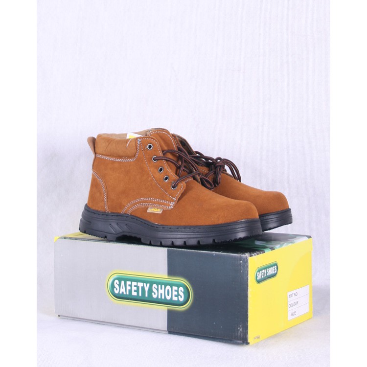 ภาพหน้าปกสินค้ารองเท้าเซฟตี้ หนังกลับ หุ้มข้อ  031 หัวเหล็ก พื้นเสริมแผ่นเหล็ก safety shoes จากร้าน safetygoods บน Shopee