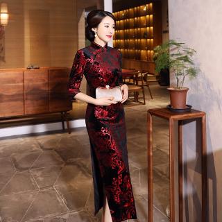 ภาพหน้าปกสินค้า2020 ฤดูใบไม้ร่วงฤดูหนาวชุด Cheongsam ยาววินเทจบางชุดผู้หญิงกำมะหยี่สีทองชุดแต่งงานตอนเย็น 4XL ที่เกี่ยวข้อง