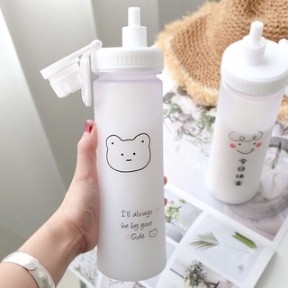 สไตล์สาวเกาหลี การ์ตูนน่ารัก ขวดน้ำพลาสติกฟาง สีแดงสุทธิป้องกันการรั่ว หัวใจสาว ขนาดใหญ่-ปริมาณ ขวดน้ำพกพา
