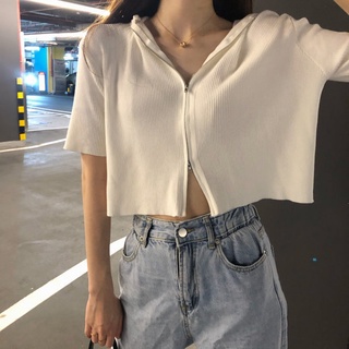 พร้อมส่ง เสื้อยืดแขนสั้น คอวี ลําลอง เรียบง่าย สีพื้น เข้ากับทุกการแต่งกาย เสื้อยืด JL-TX-104