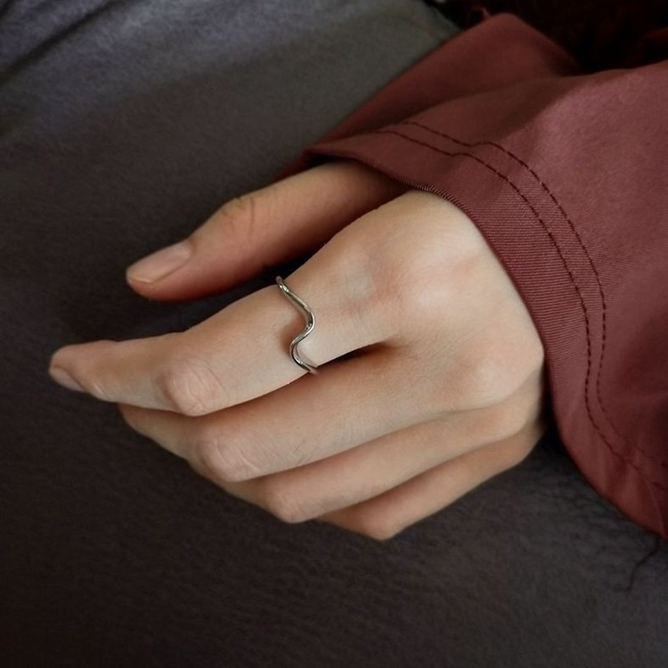 แหวนสีทอง-แหวนสไตล์เกาหลี-แหวนเรียบ-แหวนใส่ติดมือ-รุ่น-fond-ring-apostrophe-x