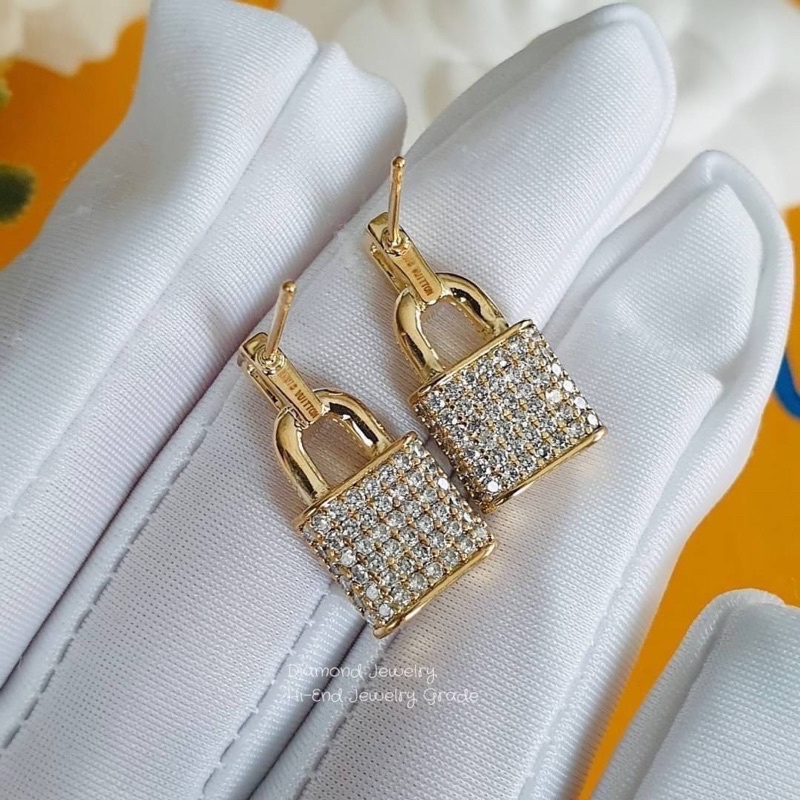 louis-vuitton-earring-ต่างหู-louis-vuitton-คอลล่าสุดค่ะ-ใส่ออกมาน่ารักมากๆค่ะ-สวยเป๊ะด้านหลังสวยเป๊ะ