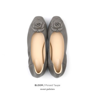 ภาพขนาดย่อของสินค้าSweet Palettes รองเท้าหนังแกะ Bloom Poised Taupe