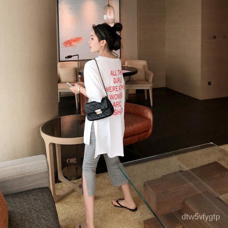 สุทธิสีแดงแฟชั่นลำลองอารมณ์เทพธิดาแขนสั้นสูงtเสื้อยืดสูทผู้หญิงสองชิ้น