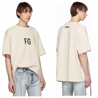 Fear of God ความกลัวของพระเจ้าแฟชั่นหลวม F G พิมพ์ผ้าฝ้ายคอกลมแขนสั้นเสื้อยืด