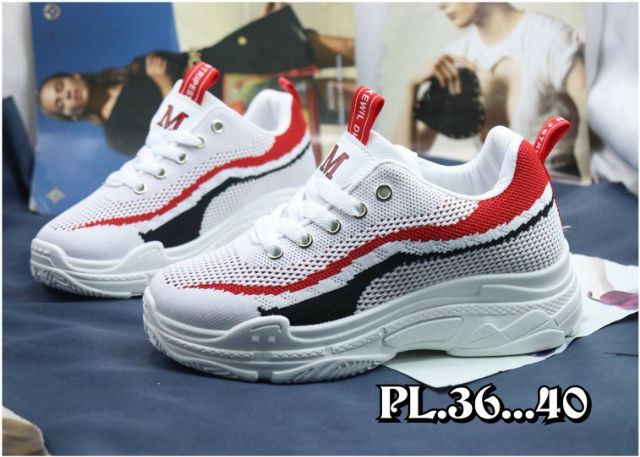 รองเท้าผ้าใบ-36-40-ราคา-650บาท