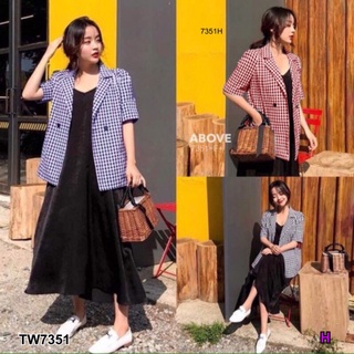 B7351 Set 2 ชิ้น เสื้อสูทแจ๊คเก็ตแขนสั้นลายสก๊อต+เดรสสายเดี่ยว Set of 2 pieces. Plaid short-sleeved suit jacket + one-sh