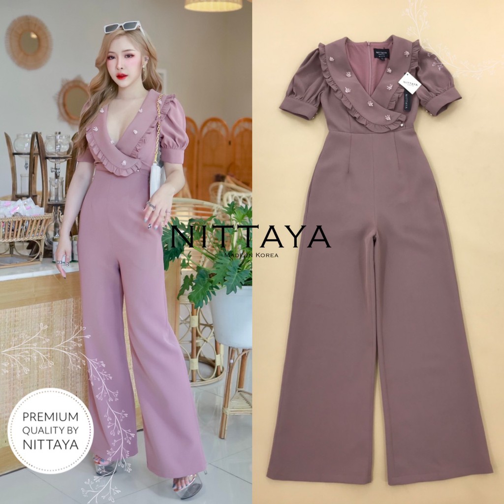 nittaya-จั้มสูทเเขนสั้นคอบัวเเต่งระบาย-ปกเสื้อปักอะไหล่มงกฎ