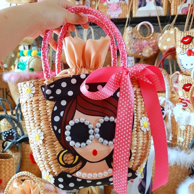 กระเป๋าสาน-กระเป๋าผักตบชวา-กระเป๋าถือ-handmade-wovenbags-ของขวัญ-ของฝาก-ของชำร่วย-กระเป๋าน่ารัก