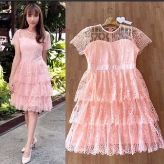 สวยน่ารัก!!! M-L Mini Dress เดรสสีชมพูผ้าปักลูกไม้กระโปรงระบายชั้นๆ งานป้าย Love Love