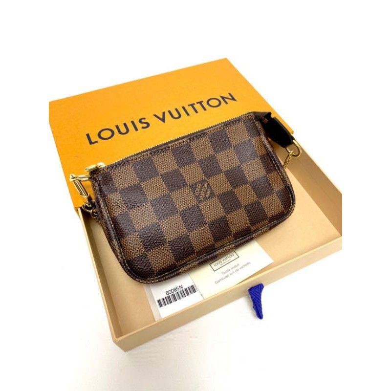 new-lv-mini-pochette-damier