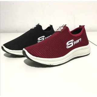 รองเท้าผ้าใบแบบสวมสกรีนSPORTมีสีดำ/แดง