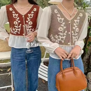 𝙁.𝙔 𝙨𝙩𝙪𝙙𝙞𝙤𝙨 🌟 พร้อมส่ง🌟 NO.195 ☆NEW ARRIVALS ☆เสื้อคอวีแขนยาวผ้าชีฟอง เย็บติดกับเสื้อกั๊กผ้าทอลายดอกไม้ปักลายด้วยลูกปัด