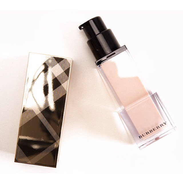 BURBERRY Fresh Glow Luminous Fluid Base 30ml Nude Radiance No