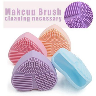 Makeup Brush Cleaner  ซิลิโคนทำความสะอาดแปรงแต่งหน้า รูปหัวใจ คละสี