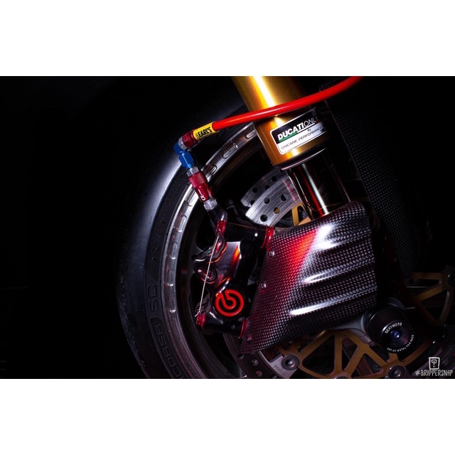 carbonworld-ดักลมเป่าคาลิเปอร์เบรค-คาร์บอน-สำหรับ-รถที่ใช้ปั๊ม-brembo-เป่าลมเบรค-ดักลมเบรค