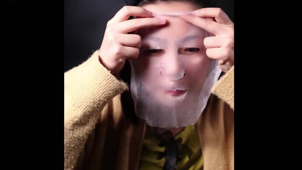 จัดส่งไว-breylee-มาส์กหน้า-มาสก์คอลลาเจน-มาส์กรักษาสิว-วิตามินซี-ไวท์เทนนิ่ง-บํารุงผิว-เรตินอล-ทอง-24k-facial-mask