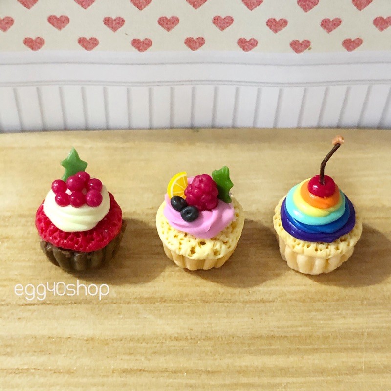 ภาพหน้าปกสินค้าคัพเค้กจิ๋ว งานดินปั้นเหมือนจริง น่ารักสุดๆ จากร้าน egg40shop บน Shopee