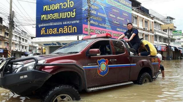 โมเดลรถตำรวจ-รีโว-โตโยต้า