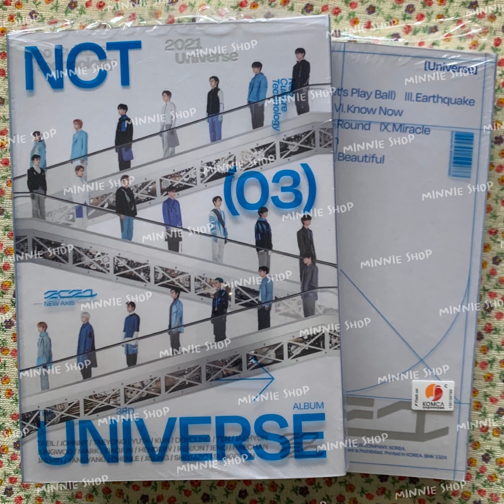 ภาพหน้าปกสินค้าบั้มเปล่า 'Universe' (Photobook Ver.) สุ่ม โปสการ์ด และสติ๊กเกอร์ ไม่ได้การ์ด