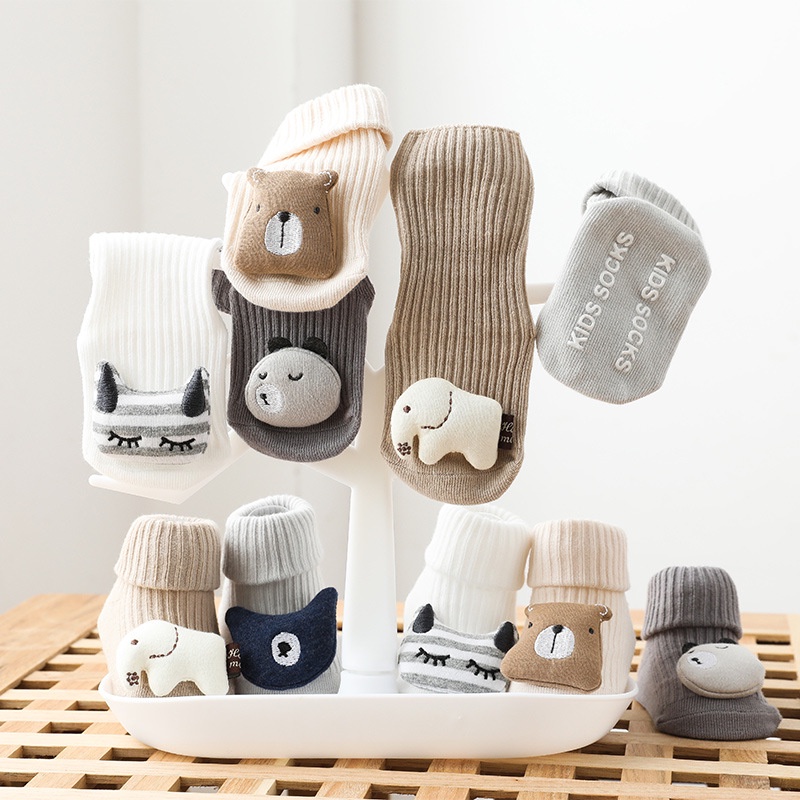 ภาพหน้าปกสินค้าถุงเท้าเด็กทารกแรกเกิด 3D ถุงเท้ากันลื่นลายการ์ตูน