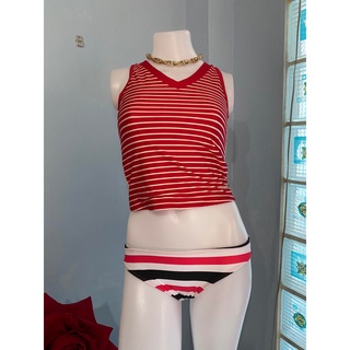 1ชุดว่ายน้ำทูพีช เสื้อกร้ามลายขวางสีแดงตัดขาวไม่มีฟอง+กางเกงบิกินี่เอวต่ำลายขวางสีขาวดำแดง