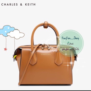 Dont Miss! NEW! CHARLES &amp; KEITH DOUBLE ZIP STRUCTURED BAG กระเป๋าถือหรือสะพายรุ่นใหม่ล่าสุด