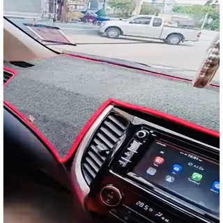 พรมปูคอนโซลหน้ารถ สีดำขอบแดง มิตซูบิชิ ไทรทัน Mitsubishi Triton ปี 2015-ปัจจุบัน พรมคอนโซล พรม