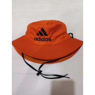 ภาพหน้าปกสินค้าหมวกบัคเก็ต หมวกกันแดด แฟชั่น มี 6สี สายปรับขนาดได้ มีสินค้าพร้อม ที่เกี่ยวข้อง