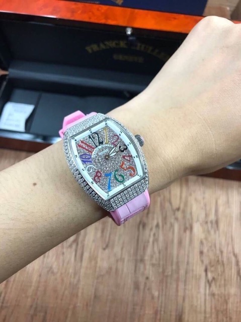 นาฬิกาข้อมือ-franck-muller