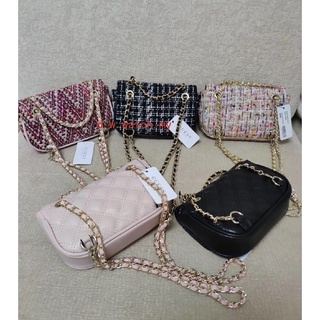 [พร้อมส่ง] Guess กระเป๋าสะพายไหล่ ทรงสี่เหลี่ยม แต่งสายโซ่สาน ขนาดเล็ก สีสันสดใส