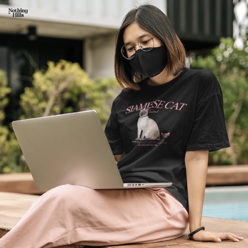 เสื้อยืดลาย-siamese-cat-วิเชียรมาศ-classic-cotton-unisex-by-nothing-hills-ใหม่