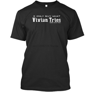 [S-5XL] เสื้อยืด พิมพ์ลาย I Only Buy What Vivian Tries สไตล์คลาสสิก สําหรับผู้ชาย (1)