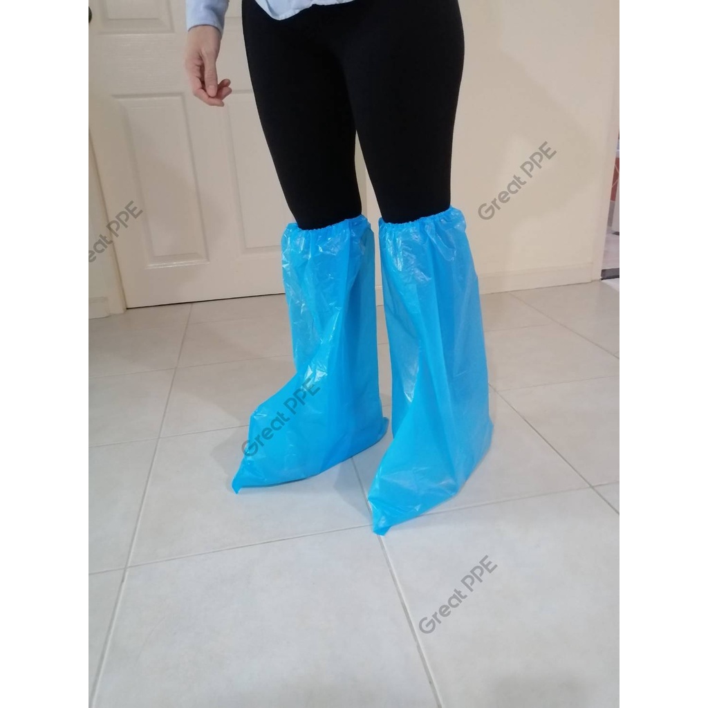 ภาพหน้าปกสินค้าถุงคลุมเท้า PE ป้องกันเชื้อโรค ป้องกันน้ำ ประกอบชุด PPE แบบยาวคลุมถึงเข่า Leg Cover สีฟ้า และสีขาว
