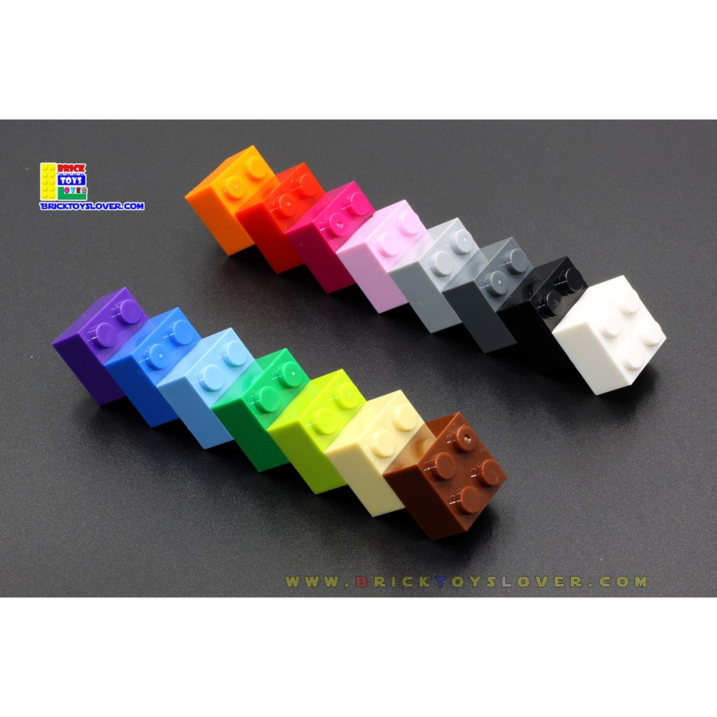 ภาพหน้าปกสินค้าตัวต่อ Block สีเดียว ขนาด 2x2 ปุ่ม น้ำหนัก 100 กรัม บรรจุ 75 ชิ้น จากร้าน brick_toys_lover บน Shopee