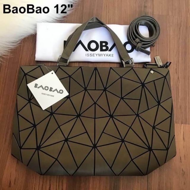 sale-งานปั้มทักจุดถูกที่สุด-กระเป๋าสะพาย-bao-bao-issey-miyake-ลายเพชร-งานเกรดพรีเมี่ยม-หัวซิปปั้ม-ป้าย