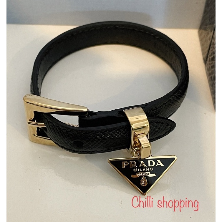 Prada bracelet สีทอง ของแท้ สภาพเหมือนใหม่ | Shopee Thailand