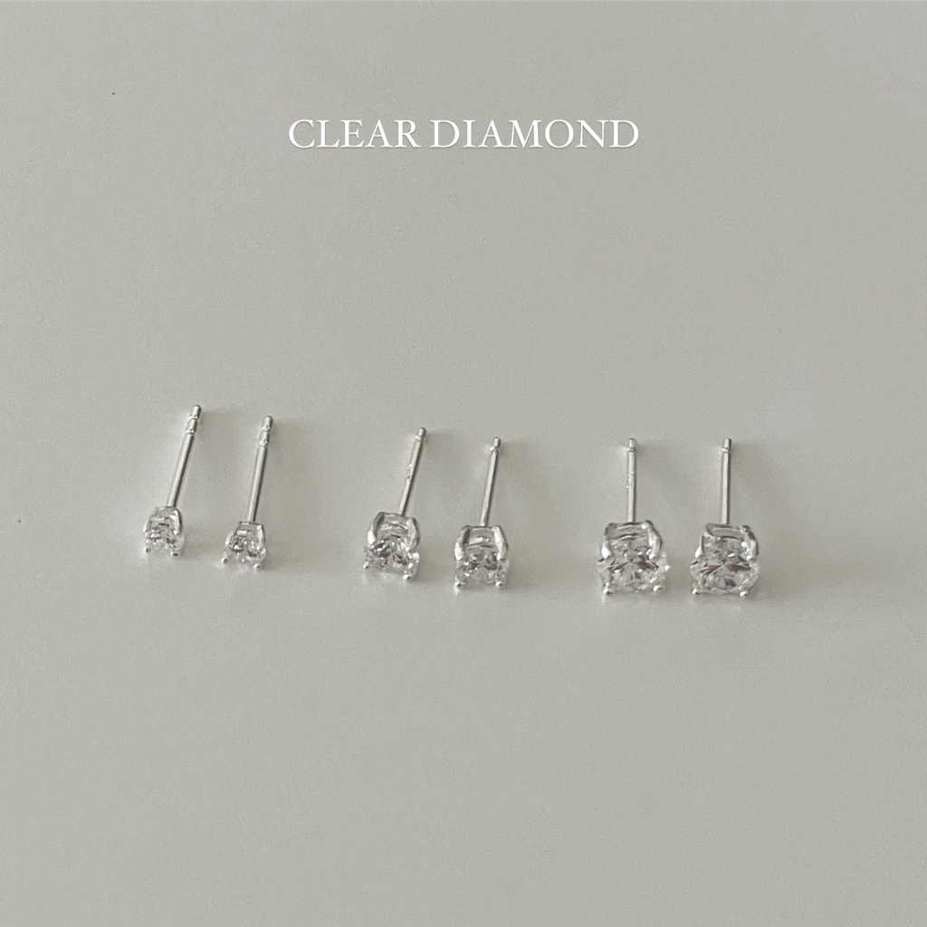 ภาพหน้าปกสินค้าYour wishlist : ต่างหูปักก้านเงินแท้ เพชร cz ทรงเหลี่ยม ต่างหูเพชร / Clear diamond stud earrings silver 925 (มีแป้นให้)